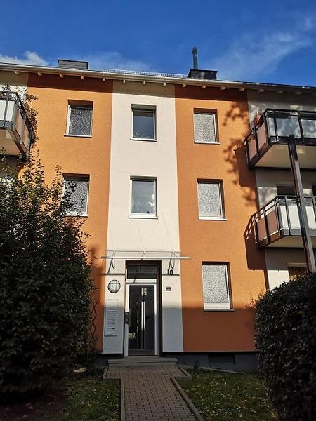 Gefunden! Teilmodernisierte 2-Zimmer-Wohnung in Castell!